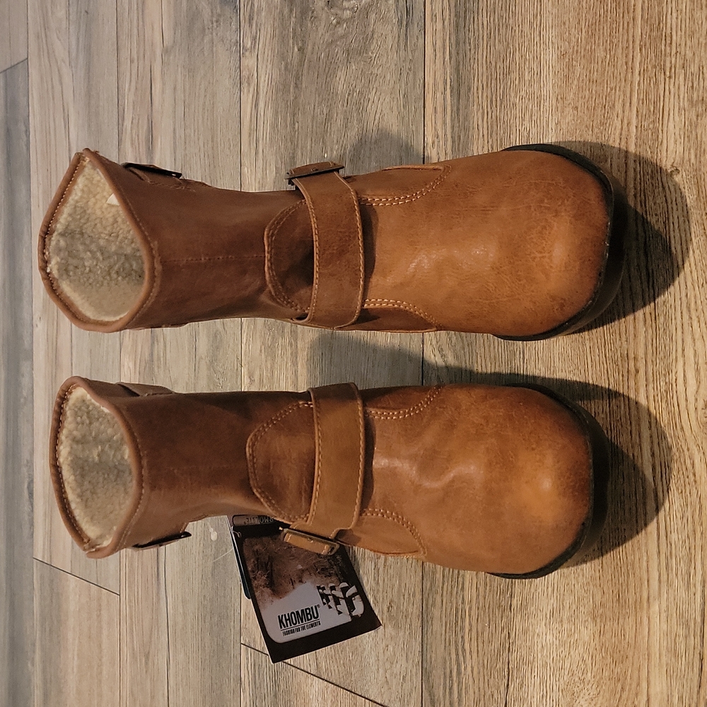 NWT  Women's Khombu Fleece lined boots